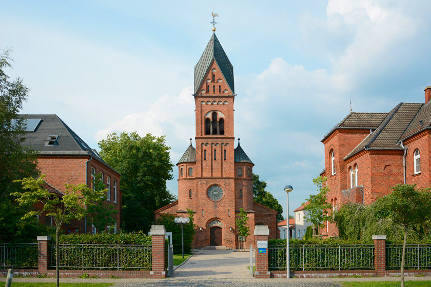 St_Godehard_Kirchplatz_kl St. Godehard, Kirchplatz